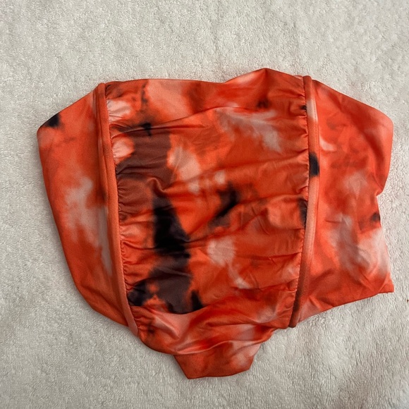 Going out top - Picture 1 of 1